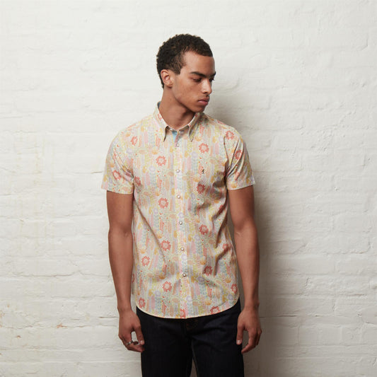 V56GW04 Mens Harvey Short Sleeve Button Under Print Shirt Gabicci Vintage - CANDY