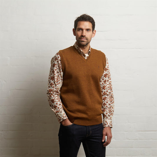G55K03 Plain Vee Neck Slipover Gabicci Classic NUTMEG