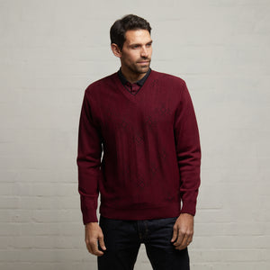 G53M10 Mens Long Sleeve Knitted Vee Neck Sweater Gabicci Classic - BERRY